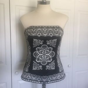 White House Black Market Black & White Sleeveless